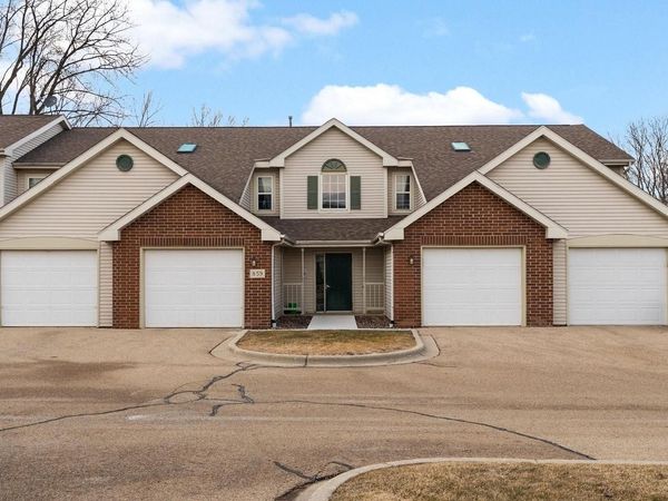 859 Park Street, Unit 101, Oregon, WI 53575