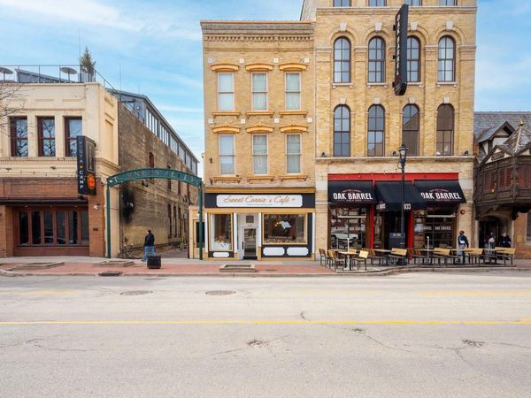 1031 N Martin Luther King Jr DRIVE, Milwaukee, WI 53203