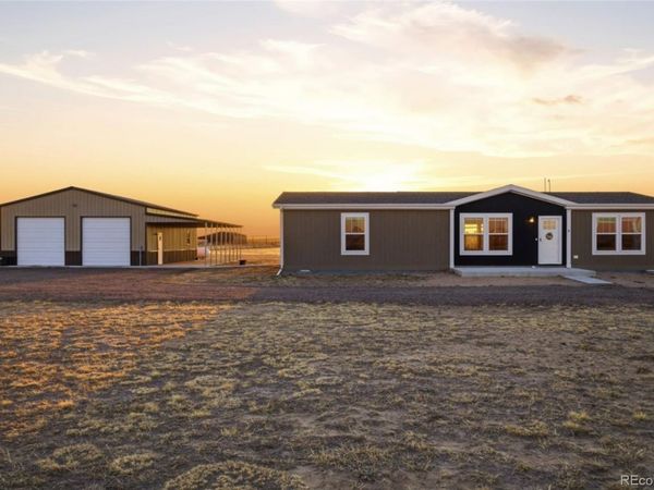 8 Brown Drive , Wiggins, CO 80654