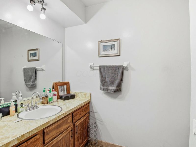 2125 Keltonshire Avenue, Columbus, OH 43229 Photo 29