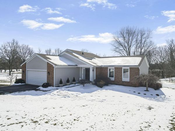 5699 Feldon Court NW, Carroll, OH 43112
