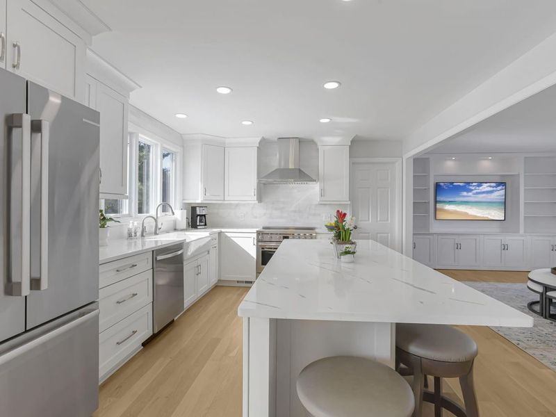 5699 Feldon Court NW, Carroll, OH 43112 Photo 3