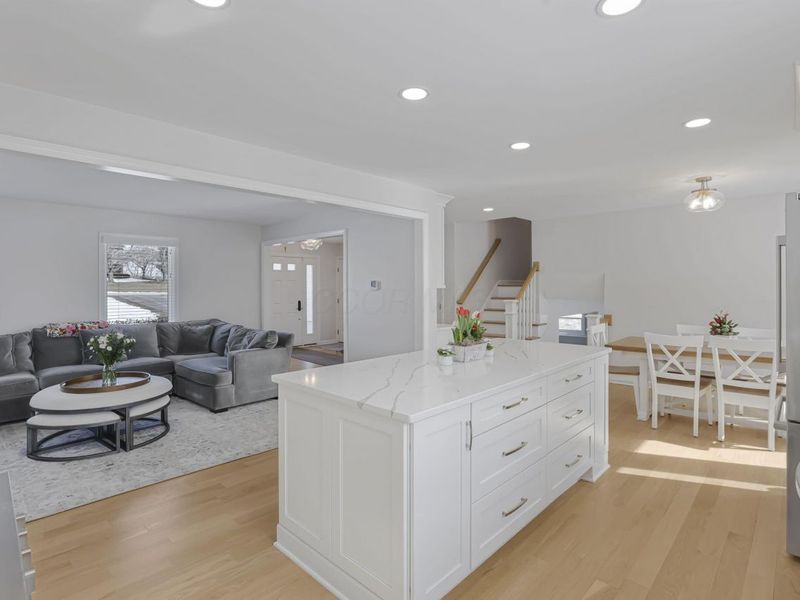 5699 Feldon Court NW, Carroll, OH 43112 Photo 7