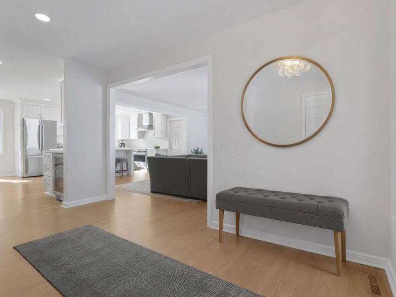 5699 Feldon Court NW, Carroll, OH 43112 Photo 8