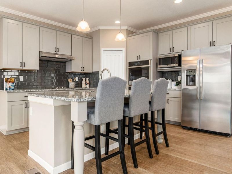 1 Hemingway Avenue , Ashville, OH 43103 Photo 3