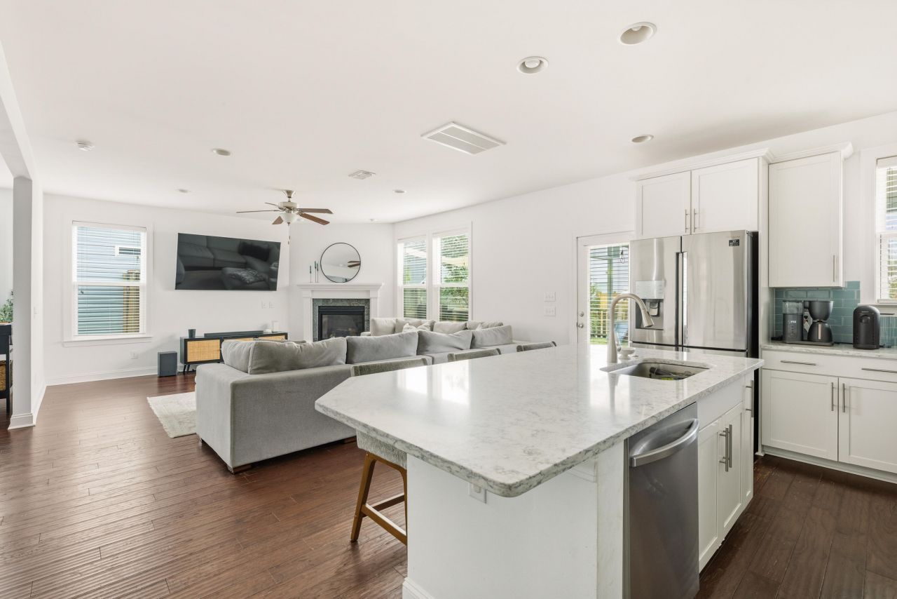 3065 Grand Bay Lane Photo 12