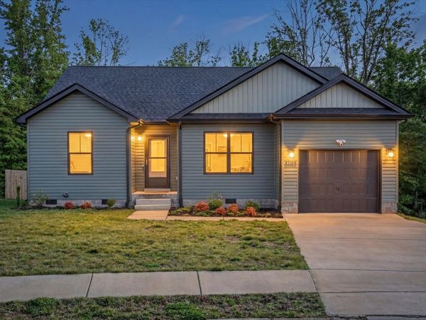 1472 Isaiah Dr, Clarksville, TN 37042