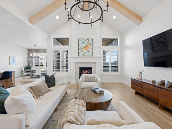 4530 W Durango Dr, Meridian, ID 83646