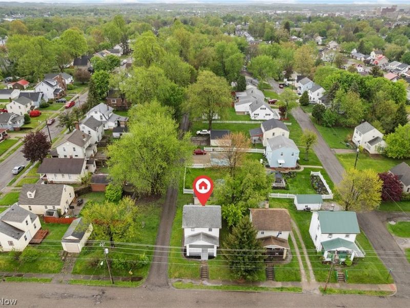 1210 17th Street NE, Canton, OH 44705 Photo 2