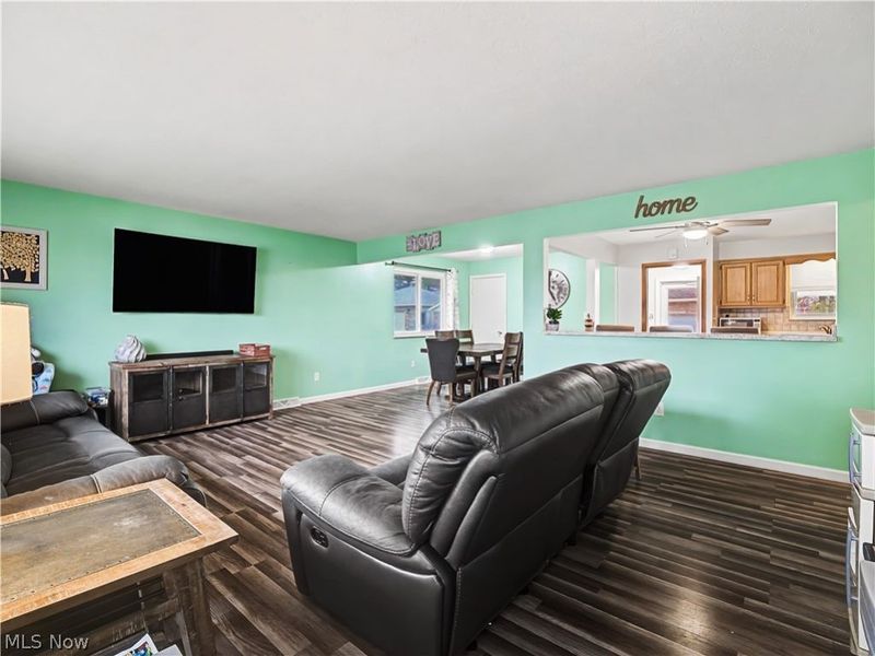 6886 Lynett Drive, Parma, OH 44129 Photo 10