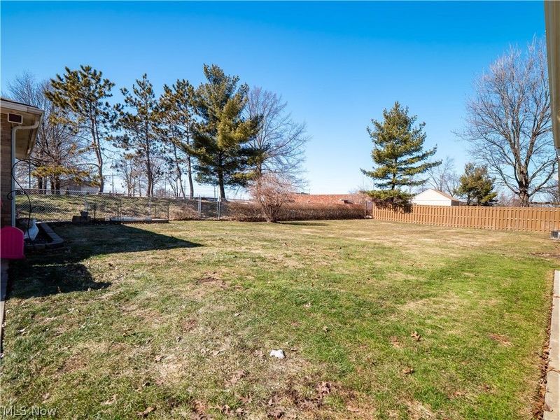 6886 Lynett Drive, Parma, OH 44129 Photo 8