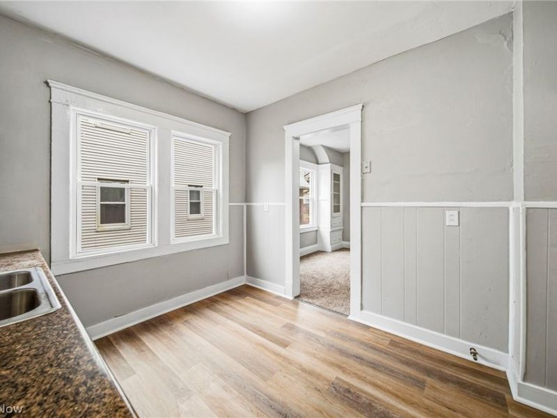 9512 Parkview Avenue , Cleveland, OH 44104 Photo 13