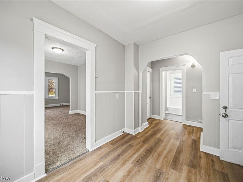 9512 Parkview Avenue , Cleveland, OH 44104 Photo 14