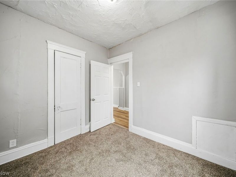 9512 Parkview Avenue , Cleveland, OH 44104 Photo 16