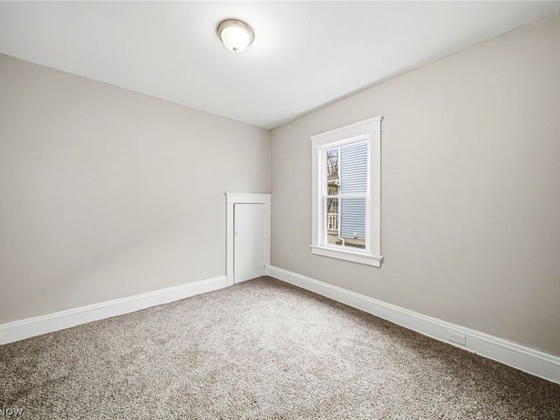 9512 Parkview Avenue , Cleveland, OH 44104 Photo 17