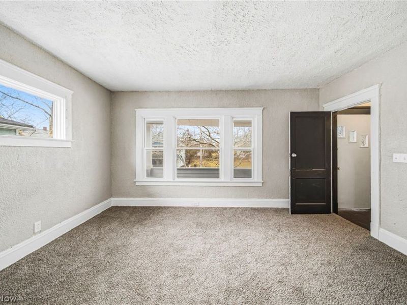 9512 Parkview Avenue , Cleveland, OH 44104 Photo 23