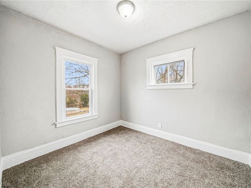 9512 Parkview Avenue , Cleveland, OH 44104 Photo 31