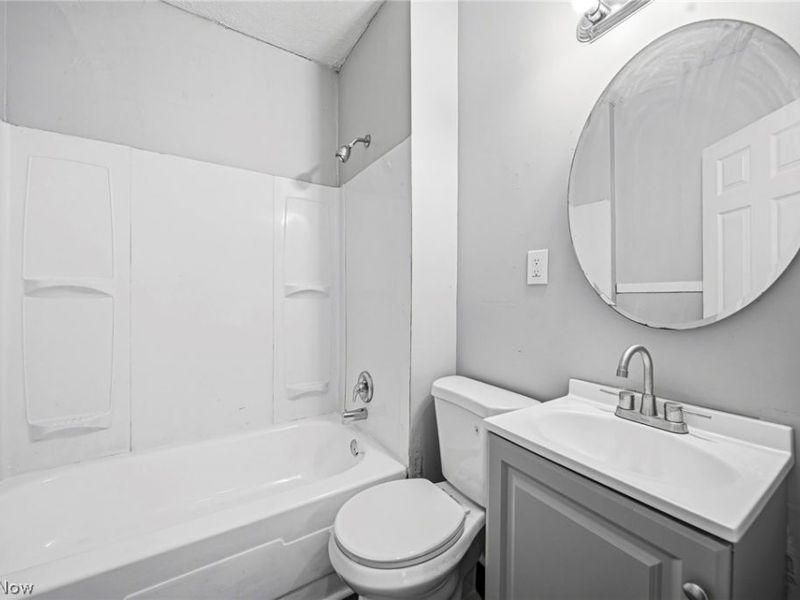 9512 Parkview Avenue , Cleveland, OH 44104 Photo 33