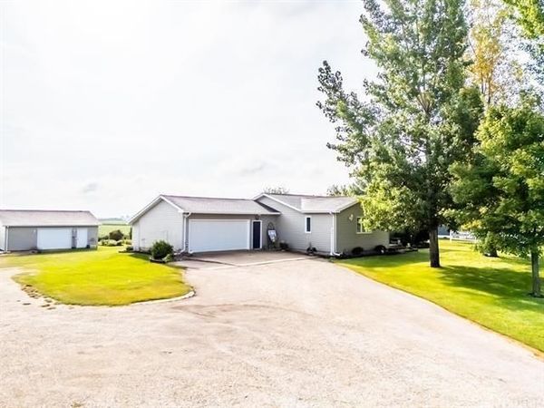 11621 Kimball Avenue, Waterloo, IA 50701