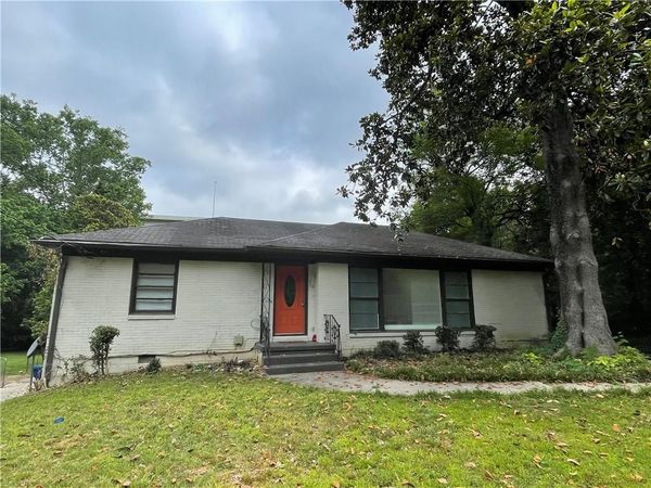 1016 Lindridge Drive NE, Atlanta, GA 30324