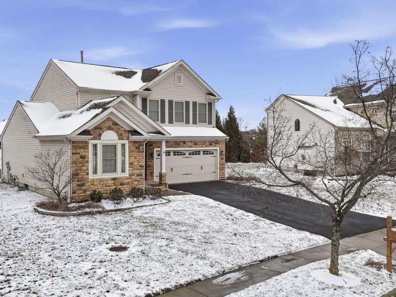 6534 Hemmingford Drive, Canal Winchester, OH 43110 Photo 2