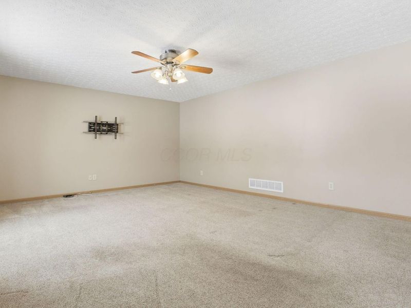 6534 Hemmingford Drive, Canal Winchester, OH 43110 Photo 29