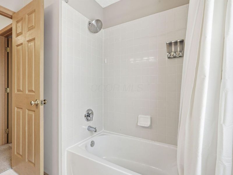 6534 Hemmingford Drive, Canal Winchester, OH 43110 Photo 44