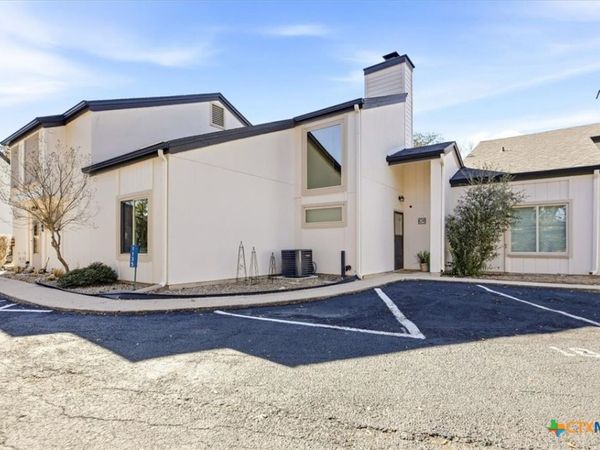 1135 Parkview Drive , Unit C18, Canyon Lake, TX 78133