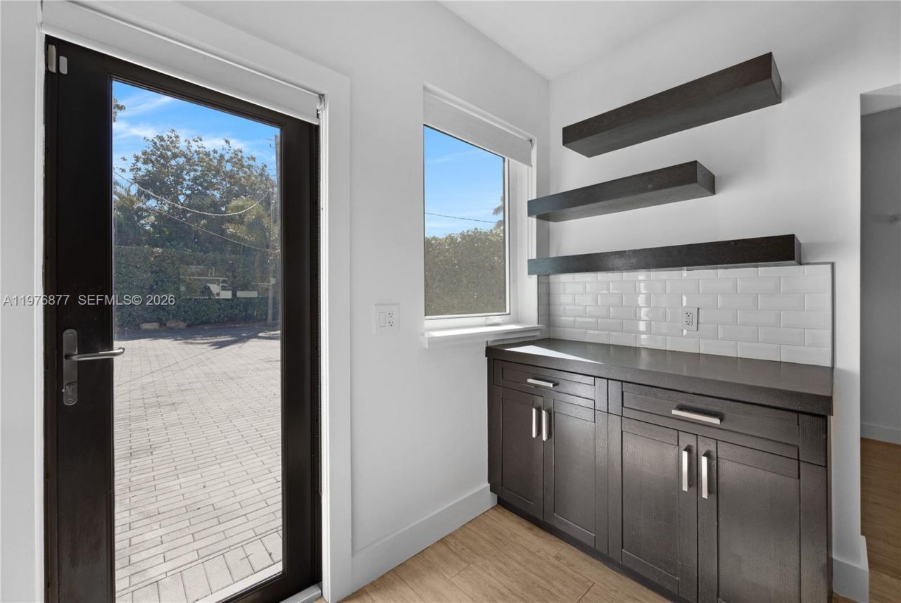 6476 SW 10th Ter , West Miami, FL 33144 Photo