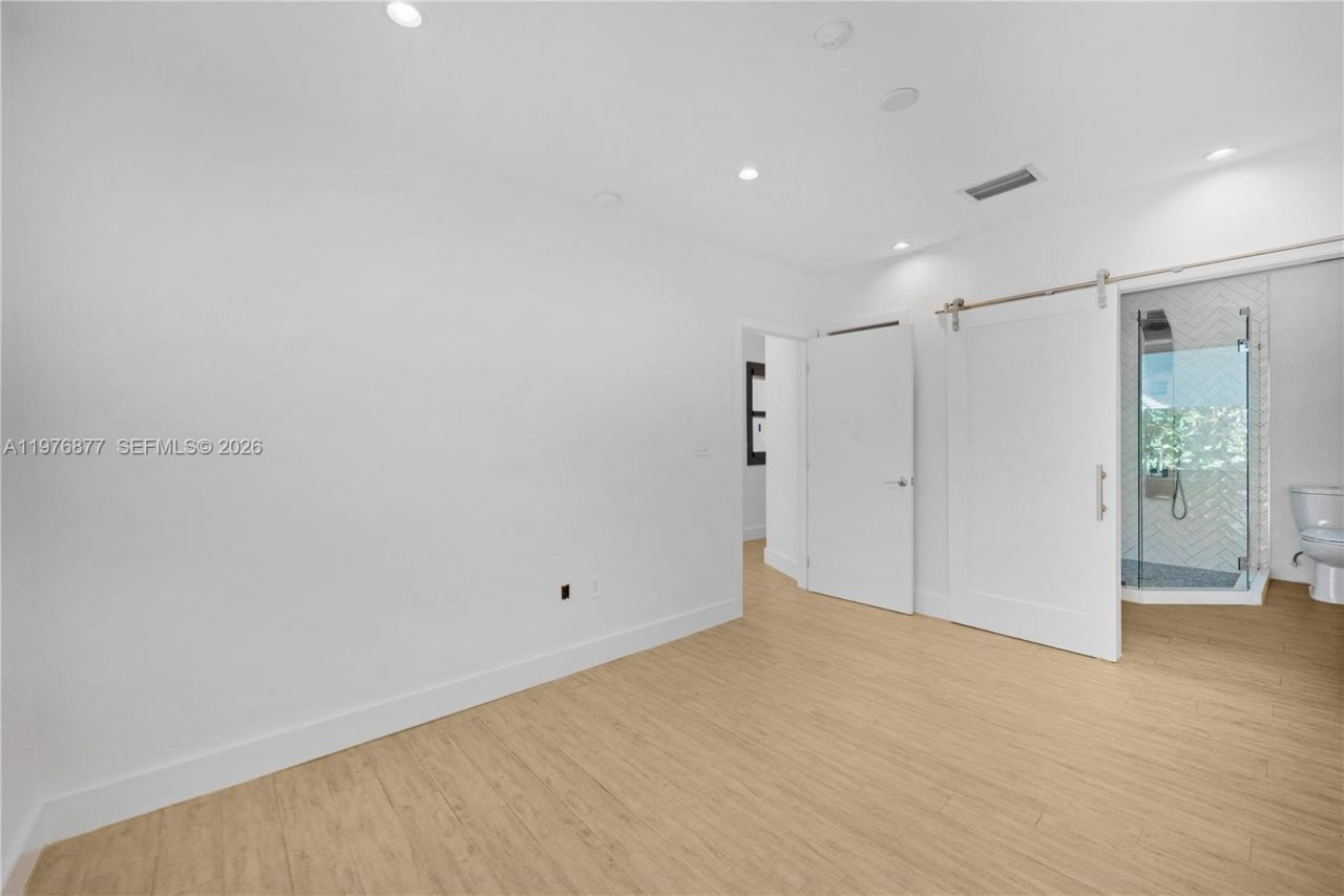 6476 SW 10th Ter , West Miami, FL 33144 Photo