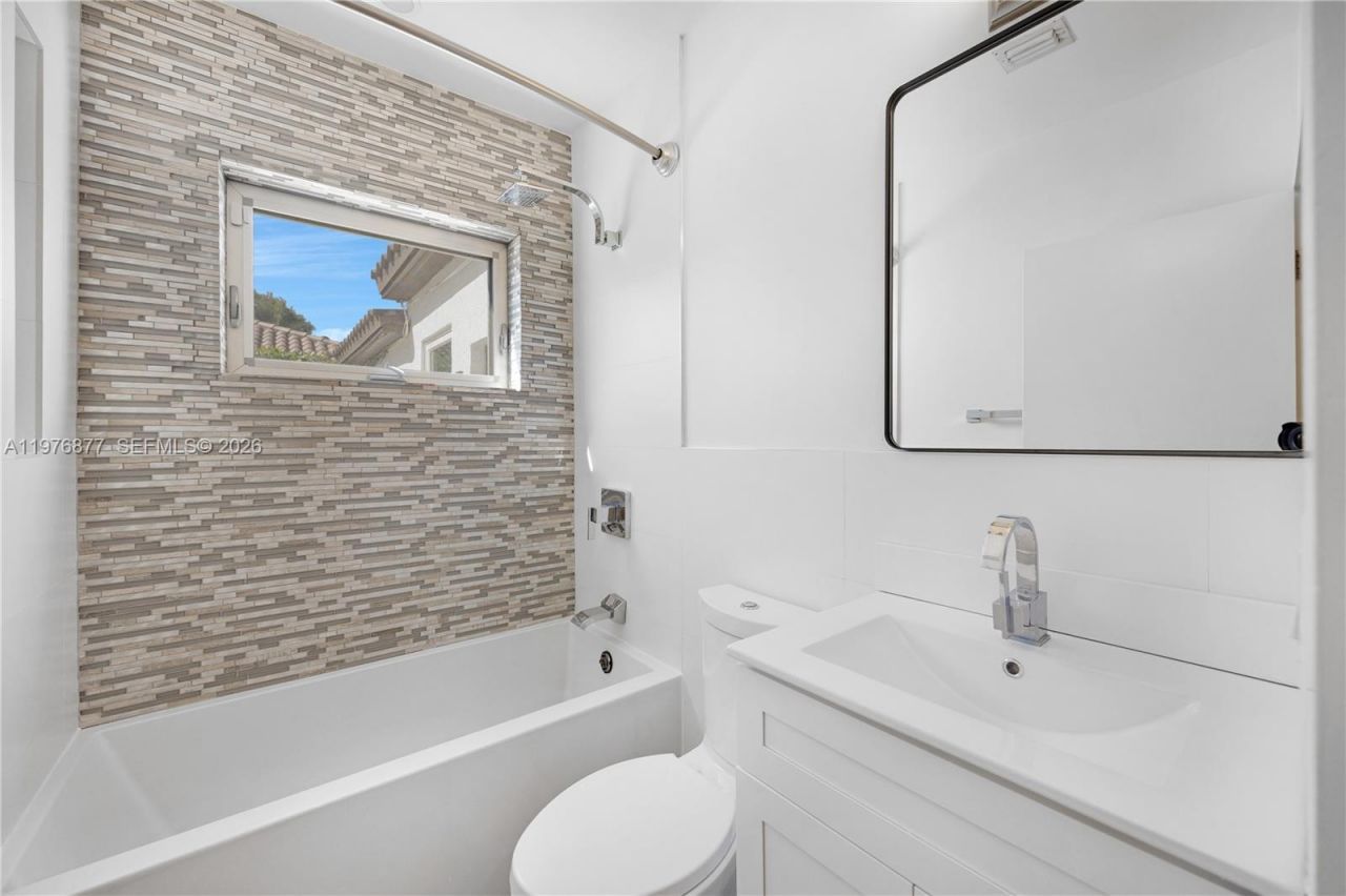 6476 SW 10th Ter , West Miami, FL 33144 Photo