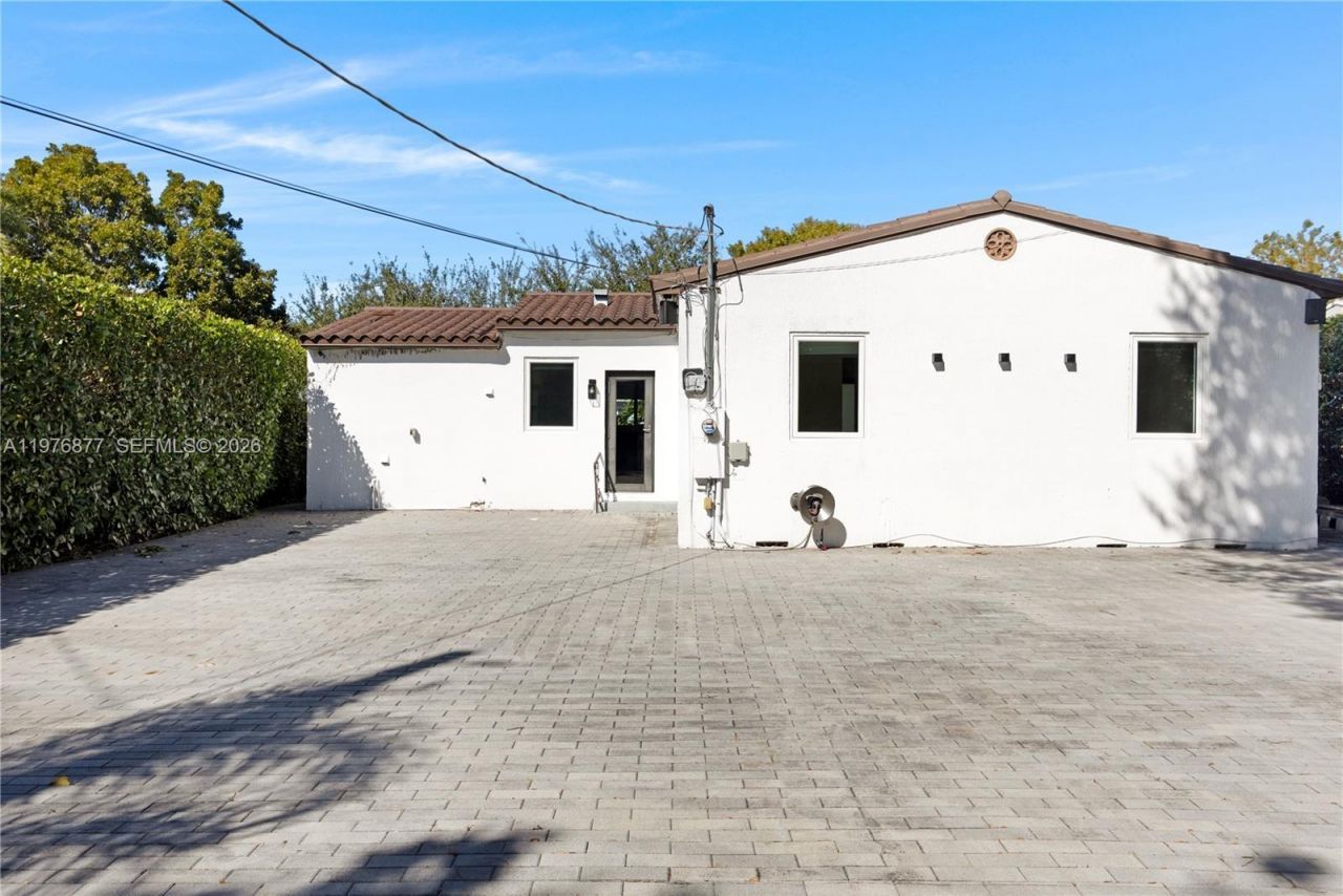 6476 SW 10th Ter , West Miami, FL 33144 Photo