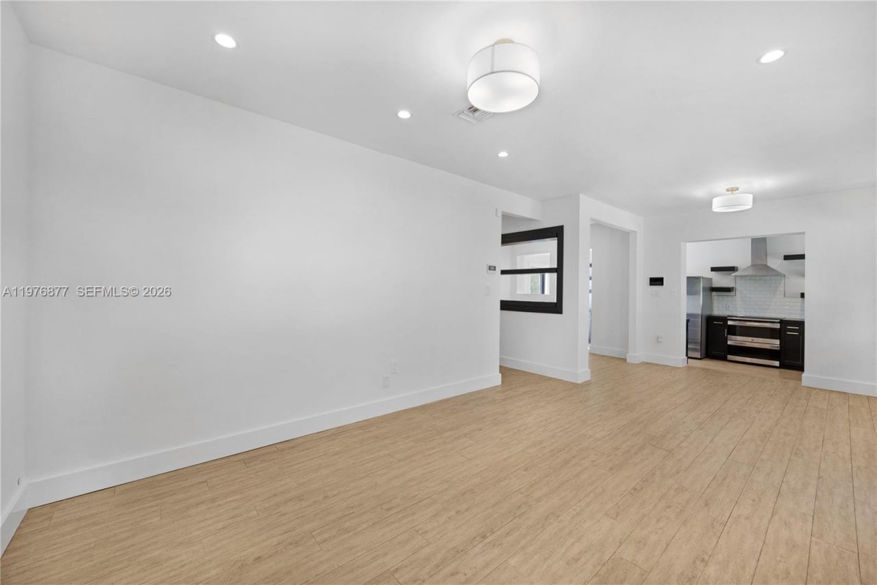 6476 SW 10th Ter , West Miami, FL 33144 Photo