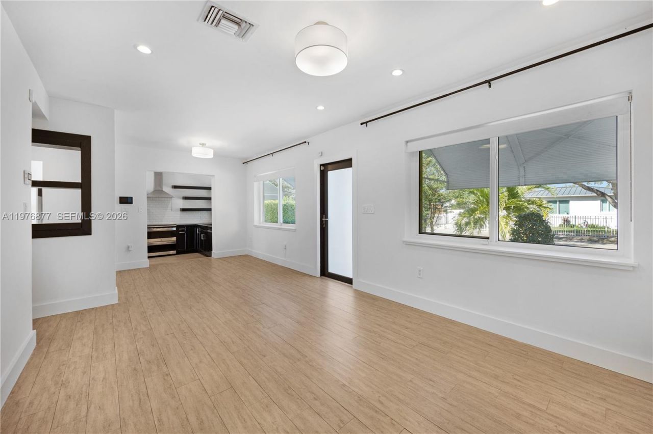 6476 SW 10th Ter , West Miami, FL 33144 Photo