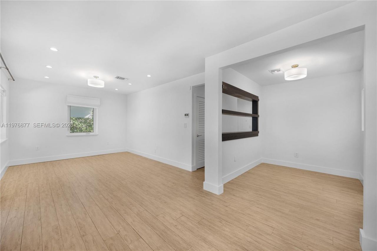 6476 SW 10th Ter , West Miami, FL 33144 Photo