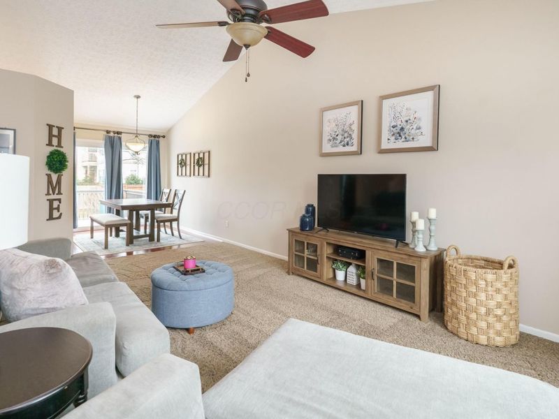 5094 Gredle Drive , Hilliard, OH 43026 Photo 3