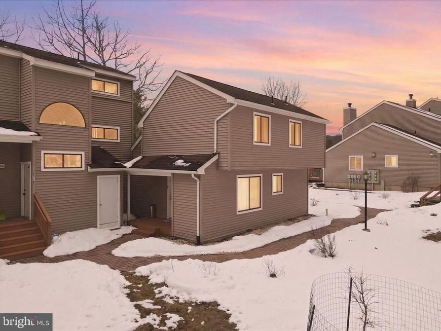 3322 Windermere Drive , Bushkill, PA 18324 Main Photo