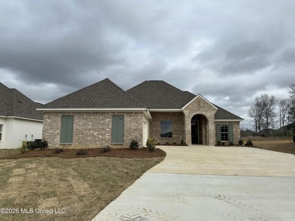 404 Aurora Circle, Canton, MS 39046
