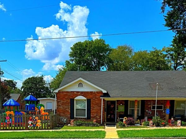 920 Farmer Street, Vicksburg, MS 39183