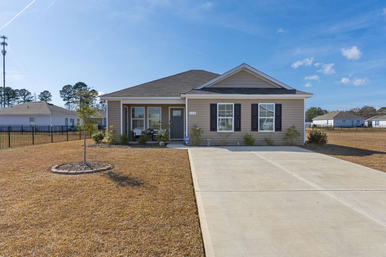 136 Bud Dr.  Photo 1