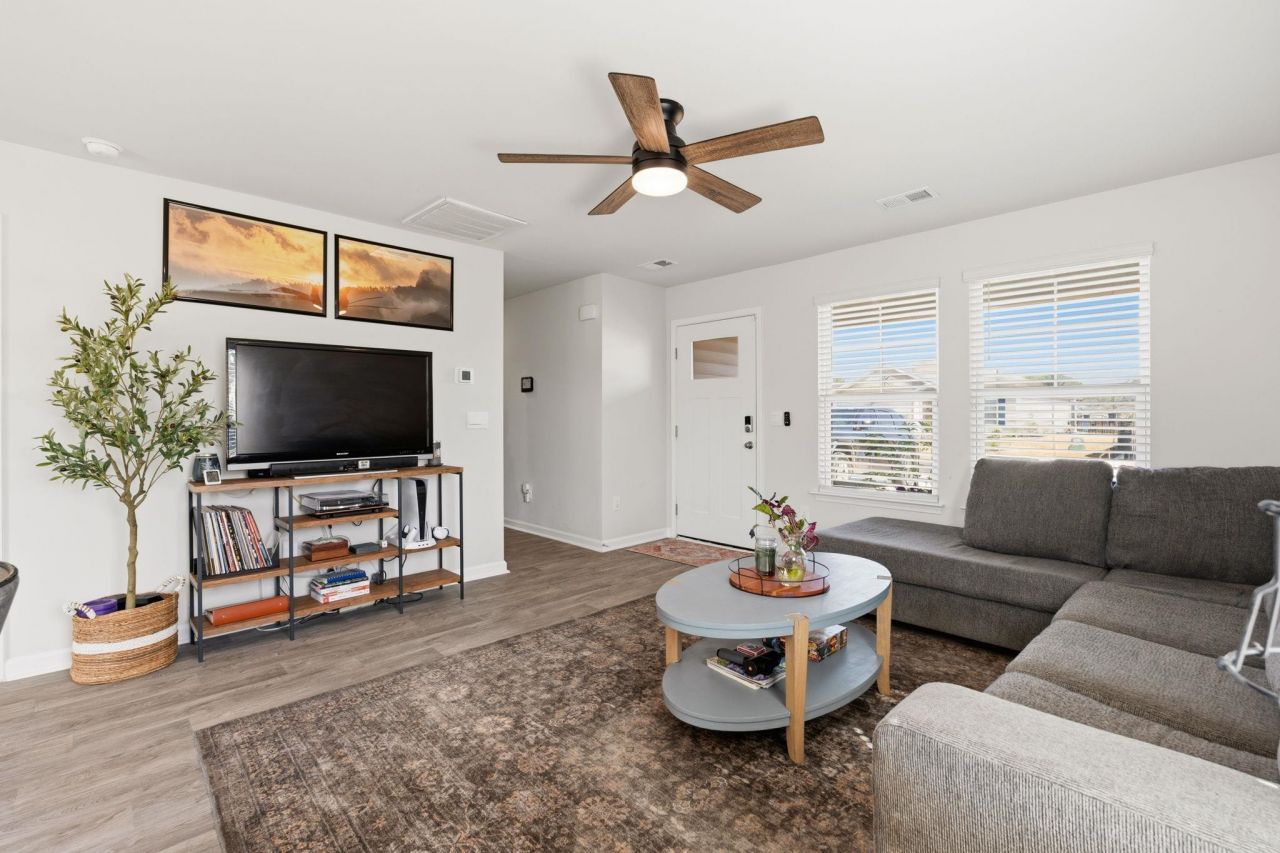 136 Bud Dr.  Photo 4