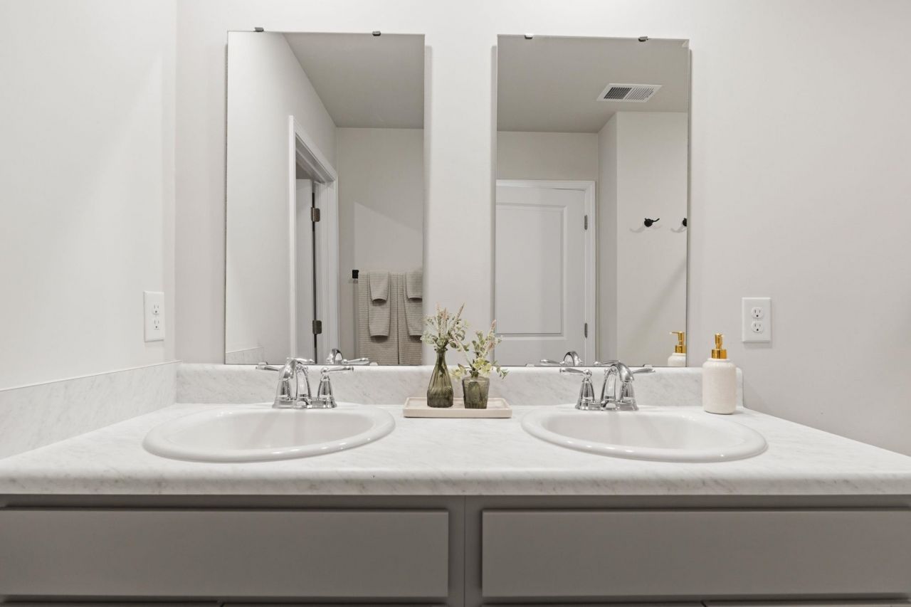 136 Bud Dr.  Photo 9