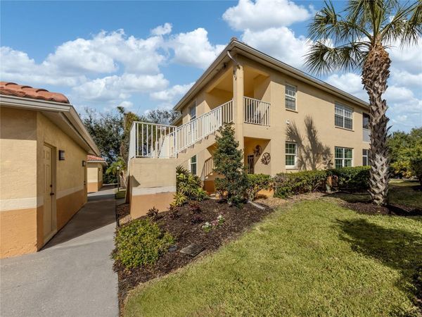 902 CASA DEL LAGO WAY , Unit 902, VENICE, FL 34292