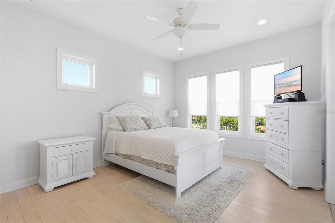 2142 Villa Way, New Smyrna Beach, FL 32169 Photo