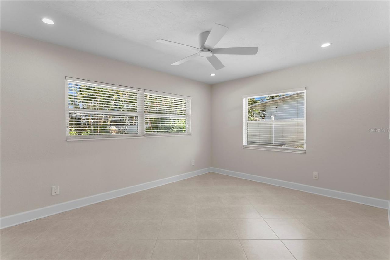 6604 Blue Heron Drive S, Saint Petersburg, FL 33707 Photo