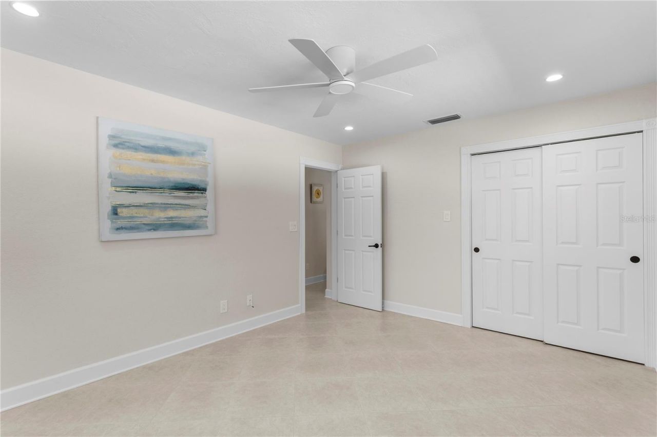 6604 Blue Heron Drive S, Saint Petersburg, FL 33707 Photo