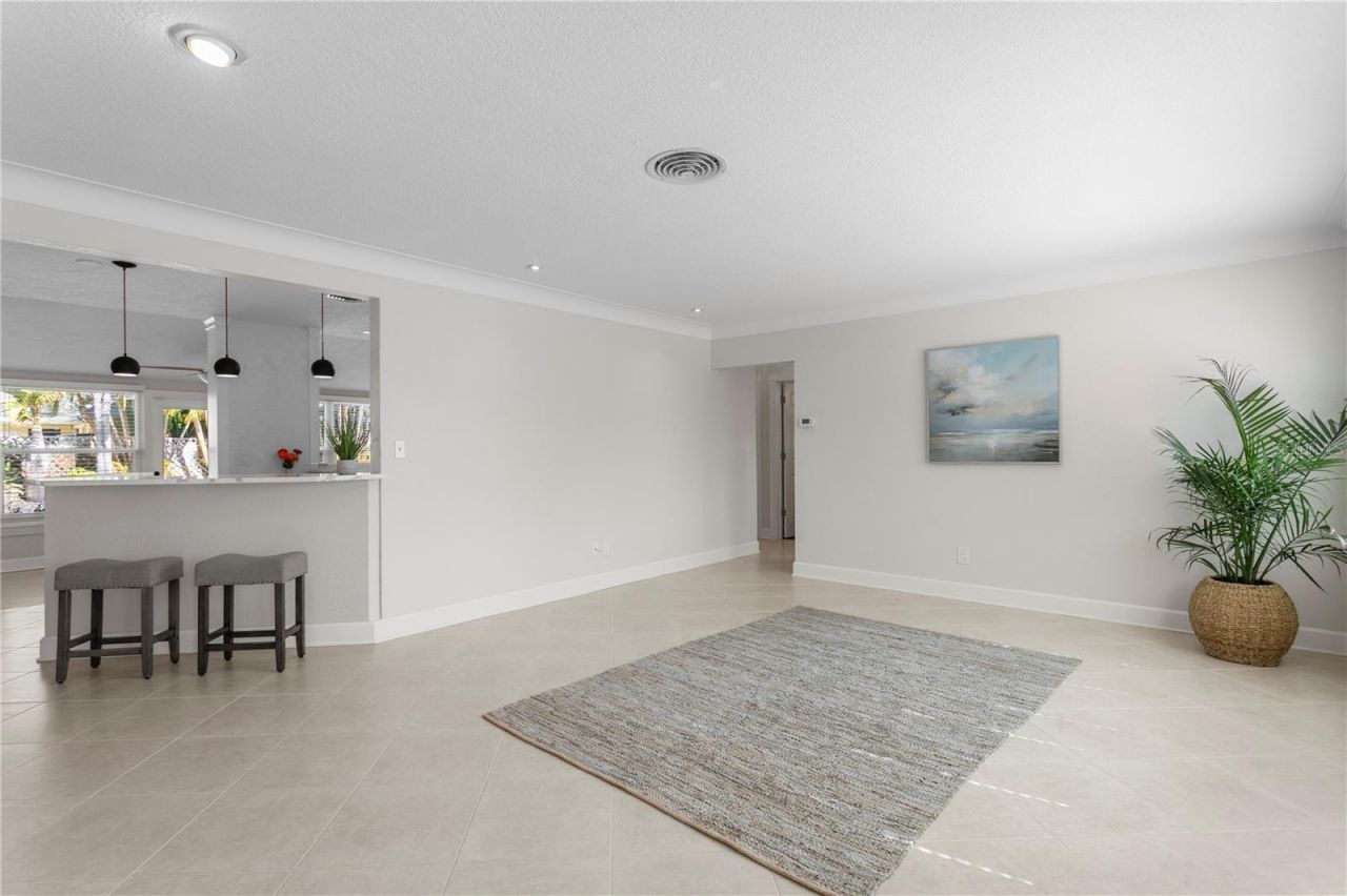 6604 Blue Heron Drive S, Saint Petersburg, FL 33707 Photo