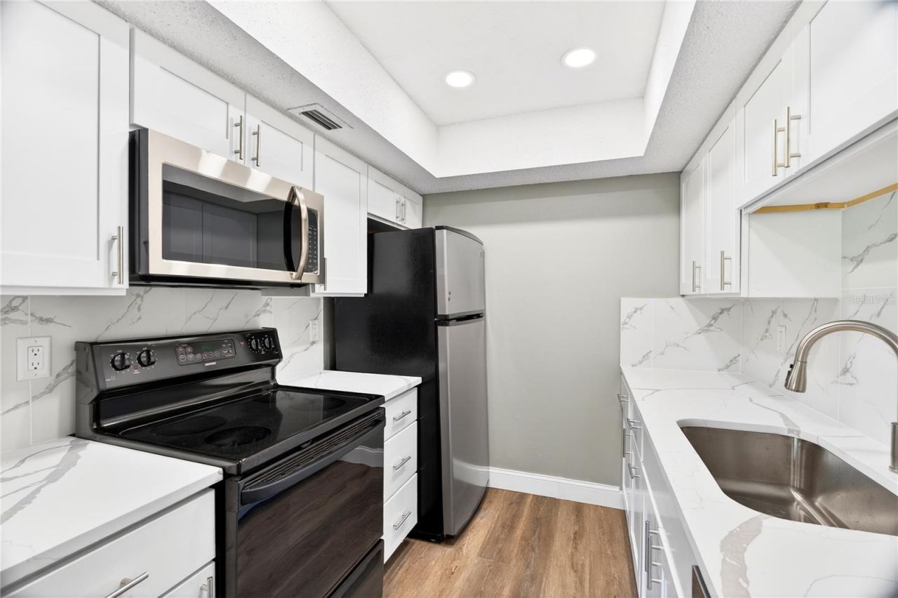 11505 7th Way N, Unit 2304, Saint Petersburg, FL 33716 Photo