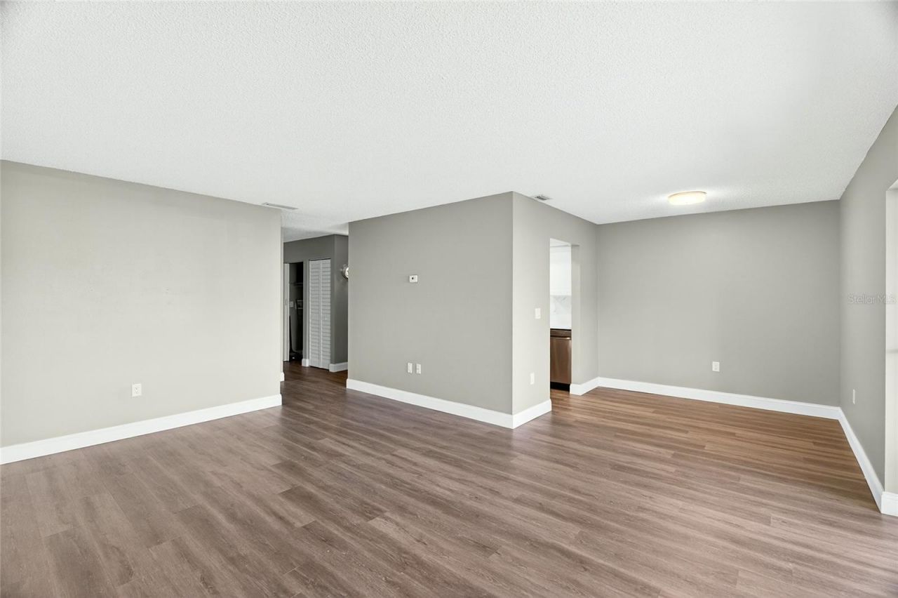 11505 7th Way N, Unit 2304, Saint Petersburg, FL 33716 Photo