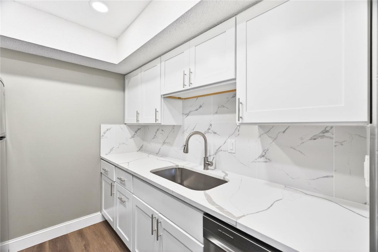 11505 7th Way N, Unit 2304, Saint Petersburg, FL 33716 Photo